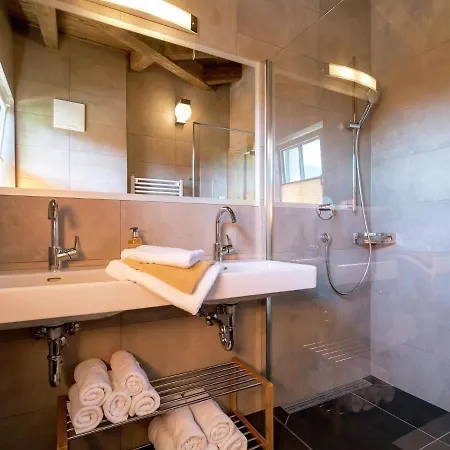 Alpesi faház Luxurious Holiday In With Sauna
